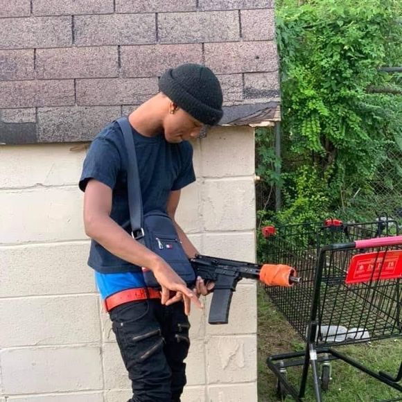 Profile Picture of Christopher Collins (@collinshhyggf) on Poshmark