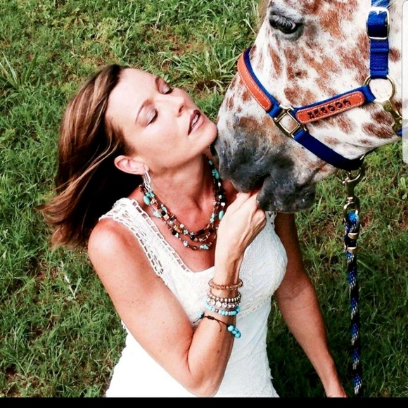 Profile Picture of Kelly Van de vusse (@kellyjosey) on Poshmark