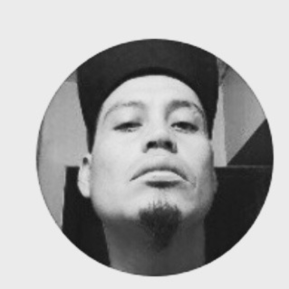 Profile Picture of Adrian Raya (@adrianraya967) on Poshmark