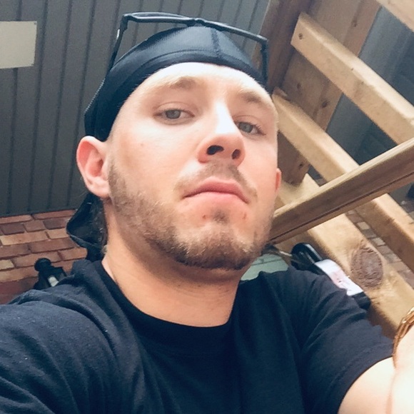 Profile Picture of Joshua Presley (@mariosivengee) on Poshmark