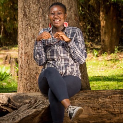 Profile Picture of Miss Shelly_Shelzy (@ShellyDee5) on Twitter