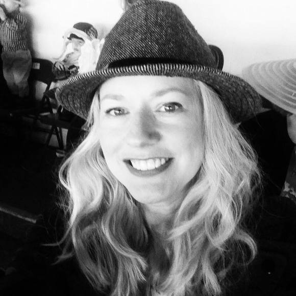 Profile Picture of Andrea Stemle (@andiws) on Poshmark