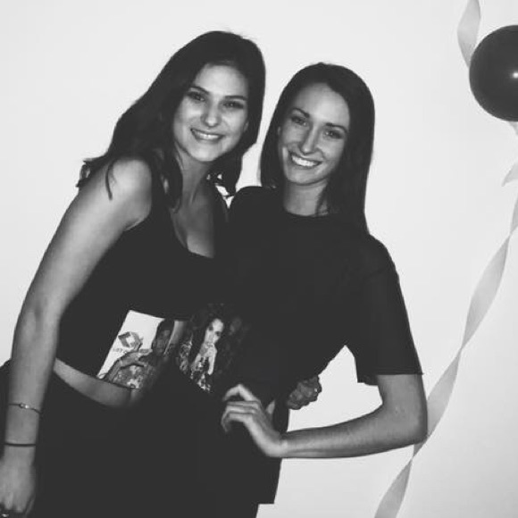 Profile Picture of Erin Quinn (@ee_quinn) on Poshmark