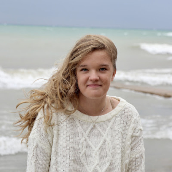 Ingrid Stollenwerk - Poshmark Profile Picture of Ingrid Stollenwerk (@istollenwerk) on Poshmark