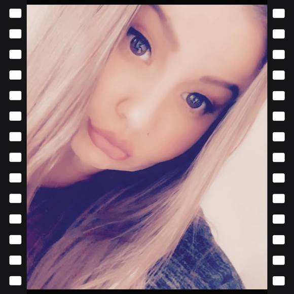 Profile Picture of Taya Bellerose (@tayabellerose) on Poshmark