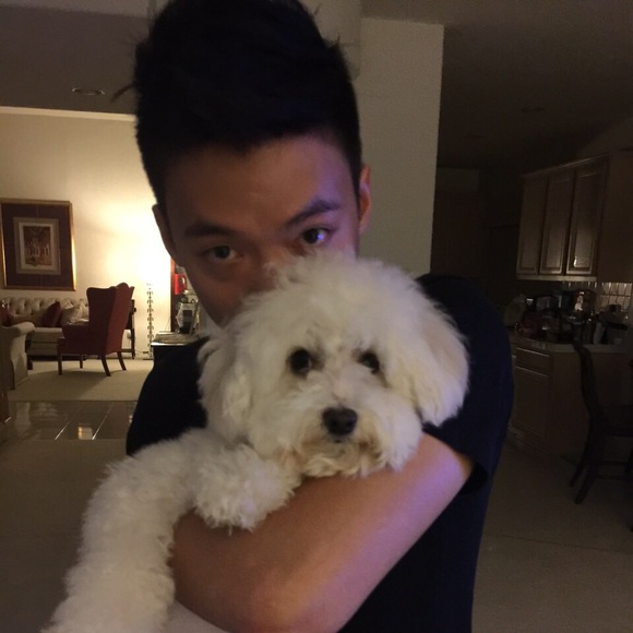 Profile Picture of Jonathan Tsao (@omg321123) on Poshmark