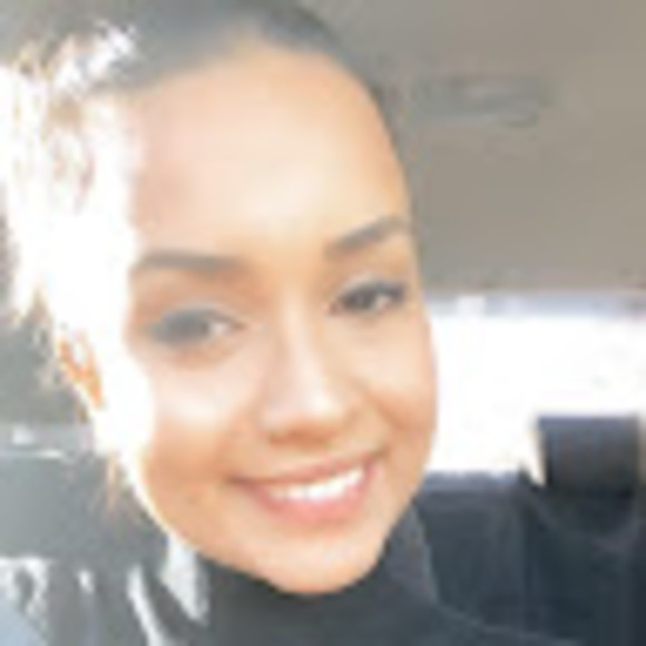 Profile Picture of Arti Poppenberg (@app1601) on Poshmark