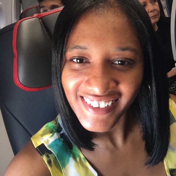 Profile Picture of Mayelin Martes (@mayelinmartes) on Poshmark