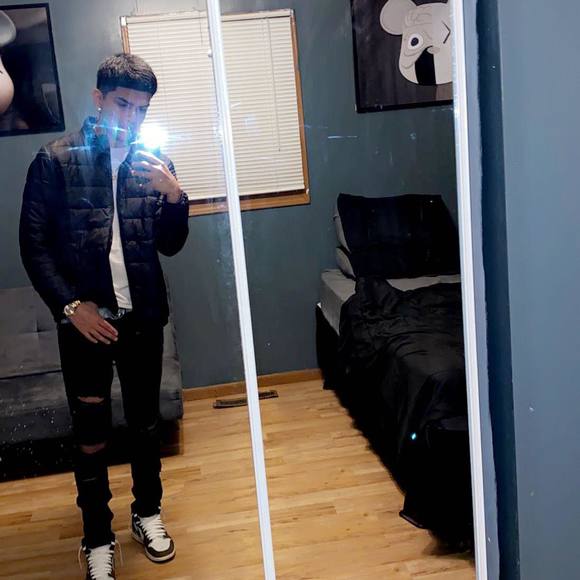 Profile Picture of Pedro Abrigo (@pedroabrigo) on Poshmark
