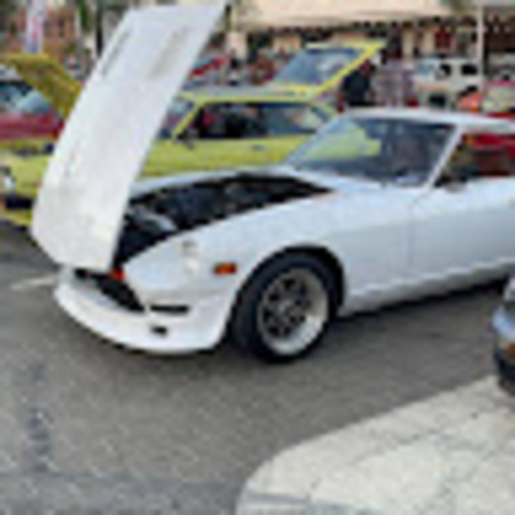 Profile Picture of Brian Carrasquillo (@brian300z_x) on Poshmark