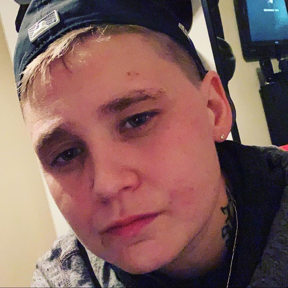 Profile Picture of Kristen Woody (@kwoody3308) on Poshmark