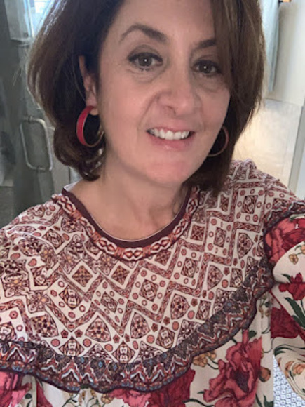 Profile Picture of Angie Schemm (@schemmmom) on Poshmark