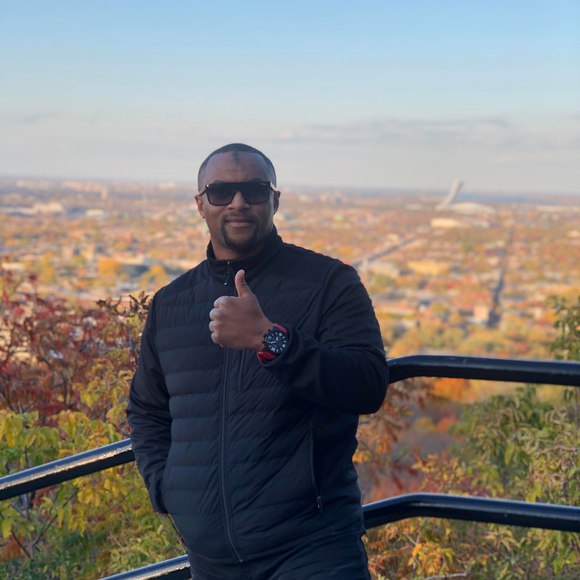 Profile Picture of Douwadou Duz (@douwadouduz) on Poshmark