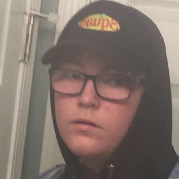 Jonathan Quarles - Poshmark Profile Picture of Jonathan Quarles (@beef_gangsta) on Poshmark