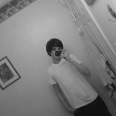 Profile Picture of Steven Hammock (@PoisonousT123) on Twitter