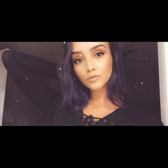 Krysten Dimitropoulos - Poshmark Profile Picture of Krysten Dimitropoulos (@kdimitropoulos) on Poshmark