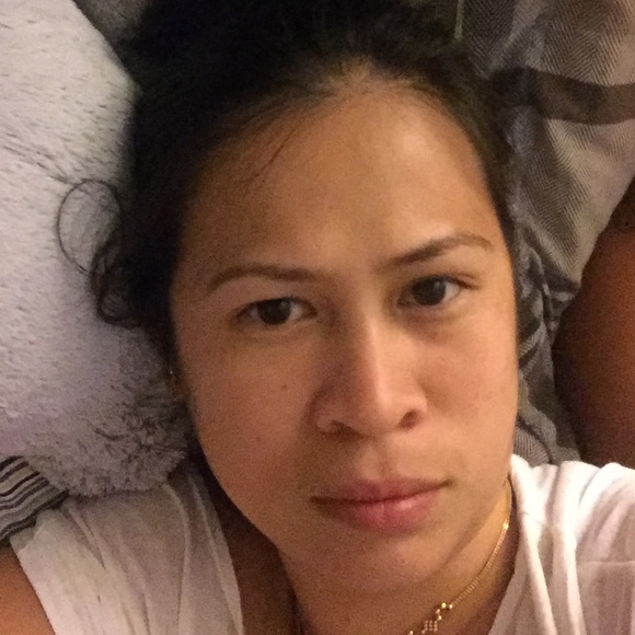 Profile Picture of Kimmy Nievas (@elizakhim) on Poshmark