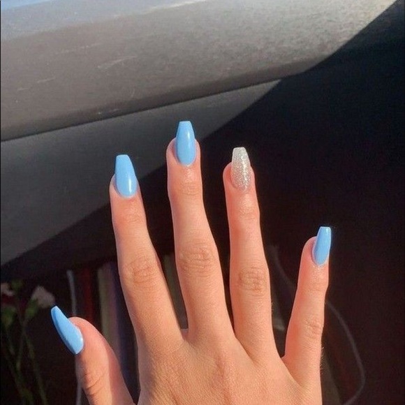 Profile Picture of Milan Nimeh (@milannimeh) on Poshmark