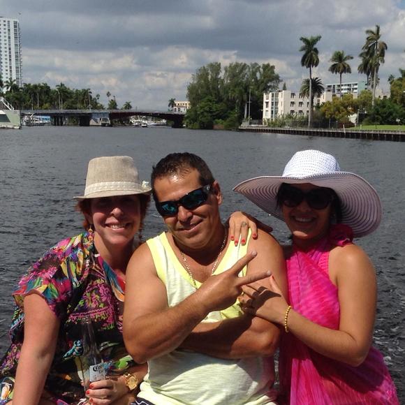 Roberto Triana - Poshmark Profile Picture of Roberto Triana (@trucolopez) on Poshmark