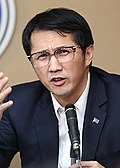 Profile Photo of Vince Dizon - Wikipediaon Wikipedia