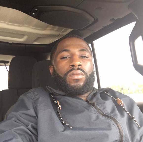 Profile Picture of Armond Thigpen (@huh2000) on Poshmark