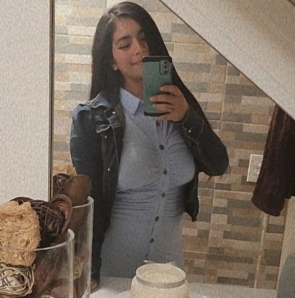 Profile Picture of Cesia Hernandez (@cesiahernand388) on Poshmark