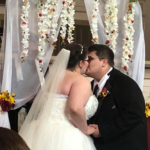 Profile Picture of Amanda Meredith (@amandapanda1012) on Poshmark