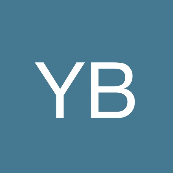 Profile Picture of Yasmine Benslimane (@yoyoyazu) on Poshmark