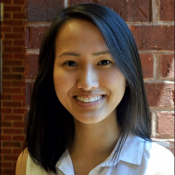 Profile Picture of Ai Hoang (@ah1200) on Poshmark