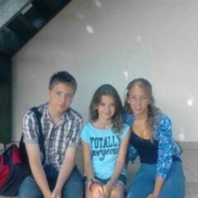 Profile Picture of Vámossy Virág (@VamossyVirag) on Twitter