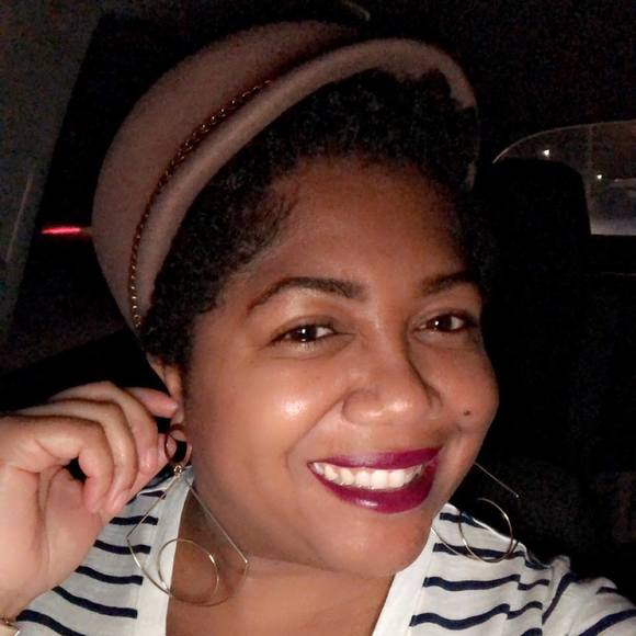 Profile Picture of Tamara Fields (@muchbeauty) on Poshmark