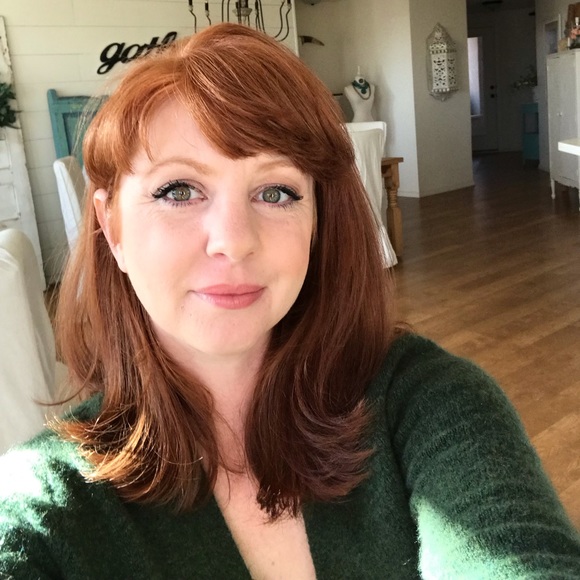 Profile Picture of Rozanne Worley (@rozanneworley) on Poshmark