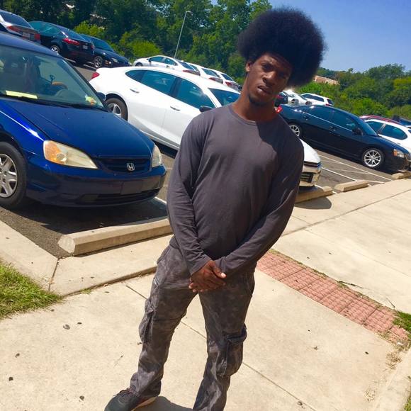 Profile Photo of Arthur Francis (@afroman98) on Poshmark