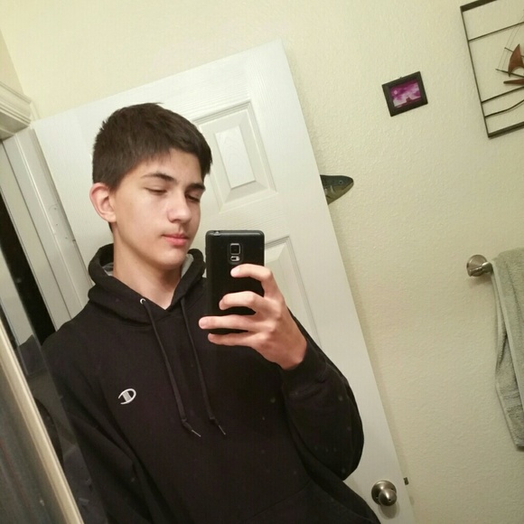 Profile Picture of Sebastian Karwoski (@bashk98) on Poshmark