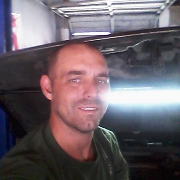 Profile Picture of Andrew Wiedmann (@andrewwiedmann) on Poshmark