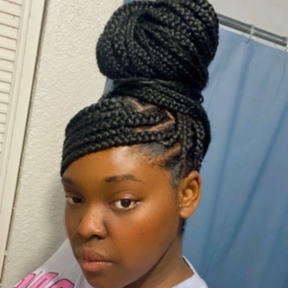 Profile Picture of Alexandria Kent (@alexandria_kent) on Poshmark