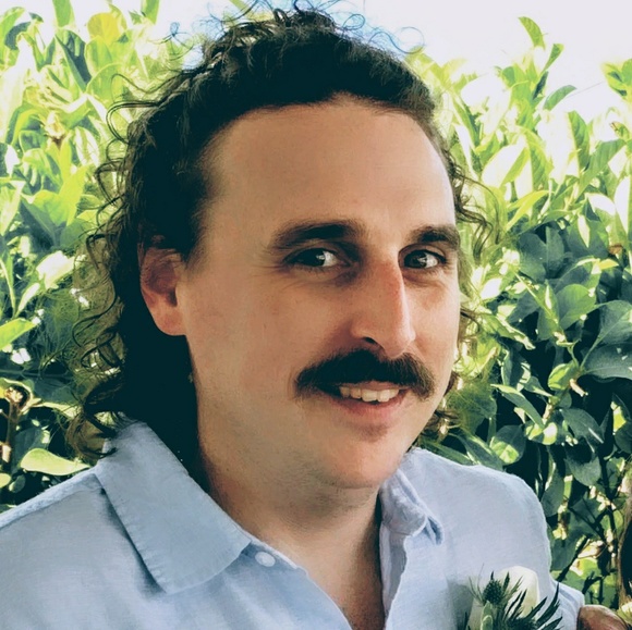 Profile Picture of Aaron Emanuel (@aaron_32034) on Poshmark