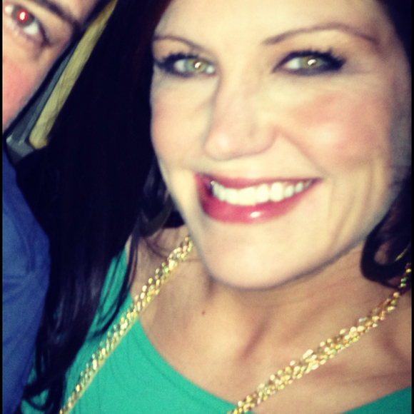 Profile Picture of Jennie Glasgow (@jennieglasgow) on Poshmark