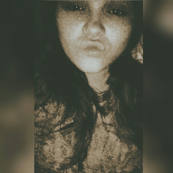 Profile Picture of Makia Chisnall (@makiachisnall) on Poshmark