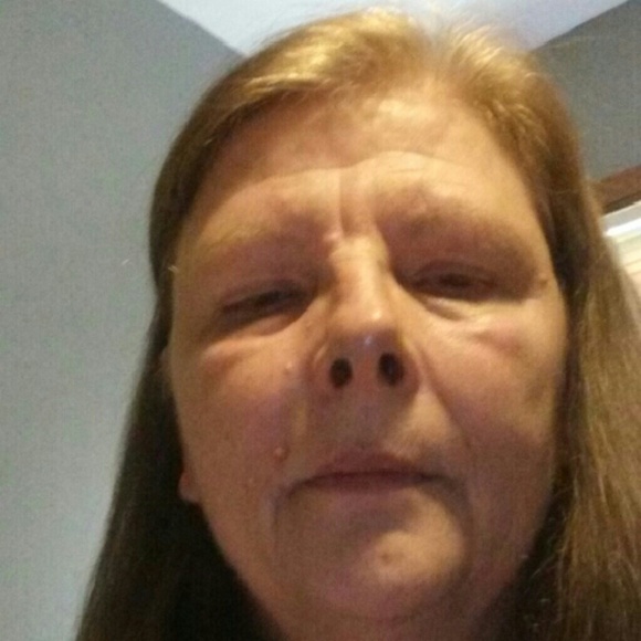 Profile Picture of Pamela Lorenzen (@lorenzo_rohde) on Poshmark
