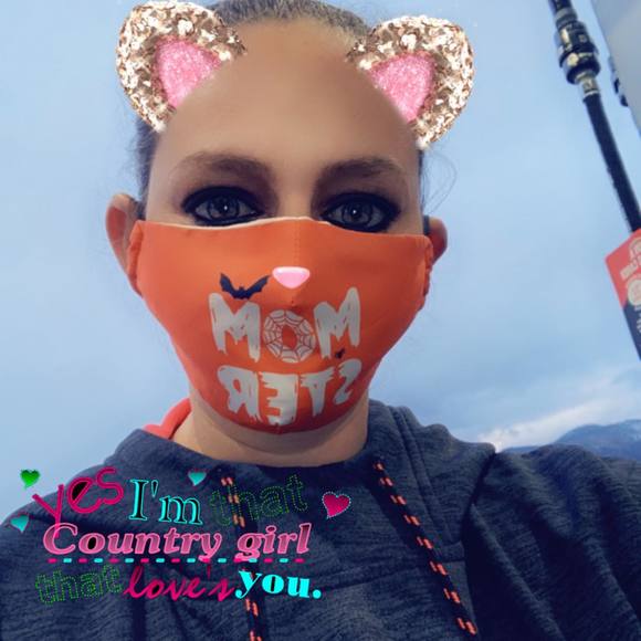 Profile Picture of Ginny Rodriguez (@ginny_rodriguez) on Poshmark