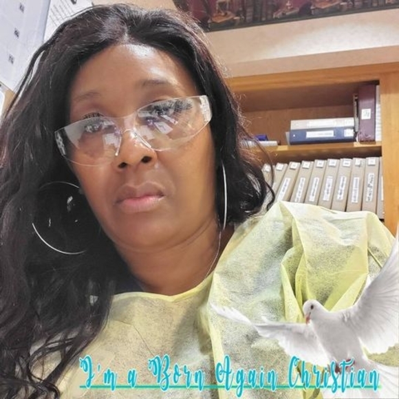 Profile Picture of Janice Marshall (@suukiinurse2022) on Poshmark