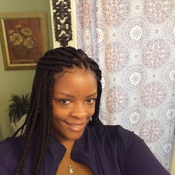 Profile Picture of Stacey Alexander (@stcy_rme) on Poshmark