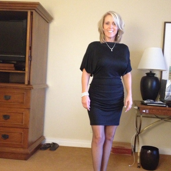 Laura Noeding - Poshmark Profile Picture of Laura Noeding (@lnoeding) on Poshmark