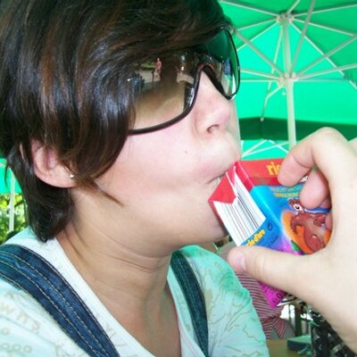 Profile Picture of Miriam Wagner (@oeildetigre) on Twitter