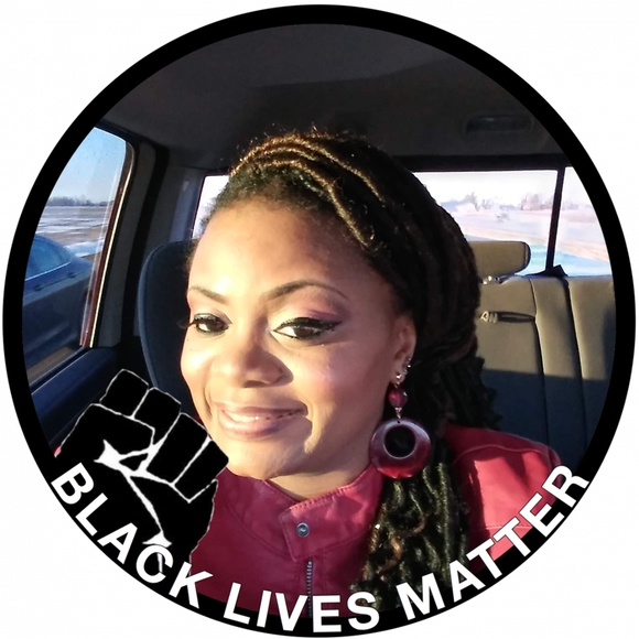 Profile Picture of Latasha Fowler (@fowlerlatasha) on Poshmark