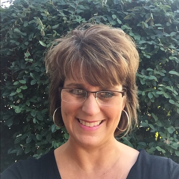 Profile Picture of Lori Corrigan (@broncosgirl72) on Poshmark