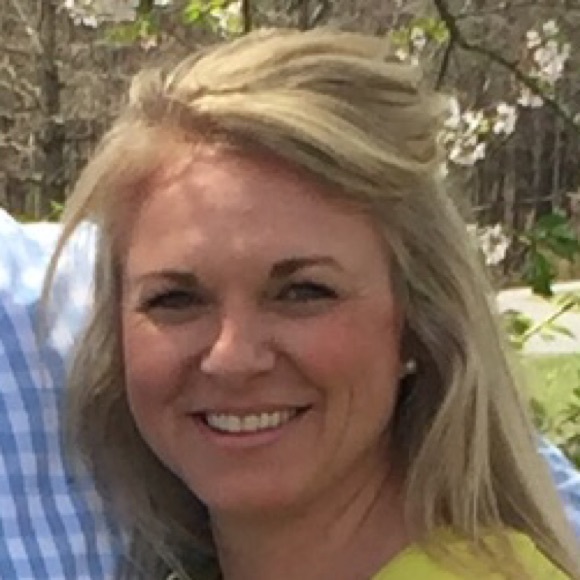 Profile Picture of Polly Crisson (@crissp426) on Poshmark