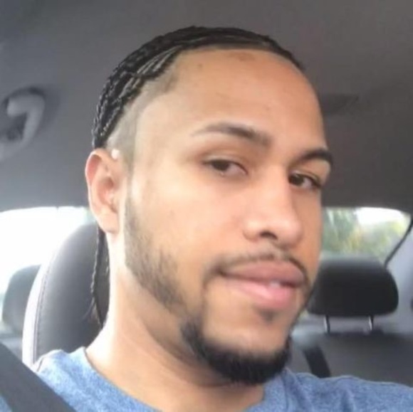 Profile Picture of Jesse Acosta (@j_dubb305) on Poshmark