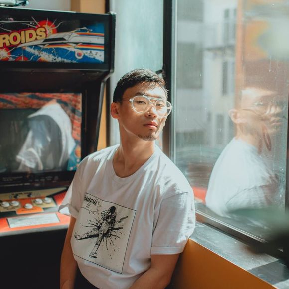 Profile Picture of Joshua Choi (@jsc083) on Poshmark